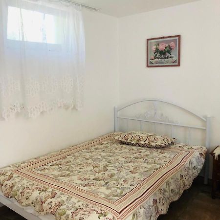 Студия С Двориком В Отраде Odessa Extérieur photo