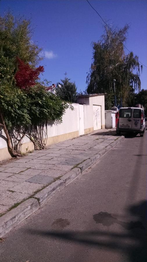 Студия С Двориком В Отраде Odessa Extérieur photo